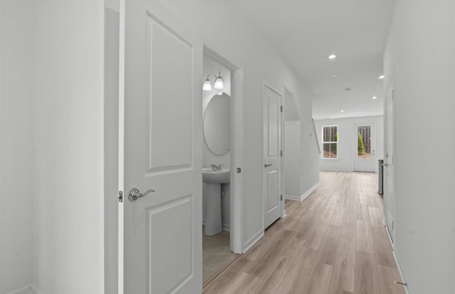 Spacious, unfurnished interior of a new home in Alston Park, Greenville (Image 23).