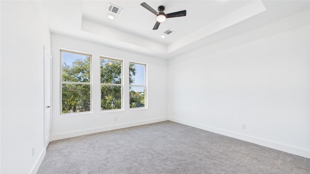 Spacious, unfurnished interior of a new home in , Houston (Image 22).