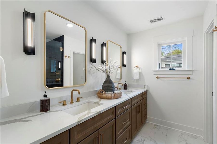 Furnished interior view inside a new home in , Atlanta (Image 34).