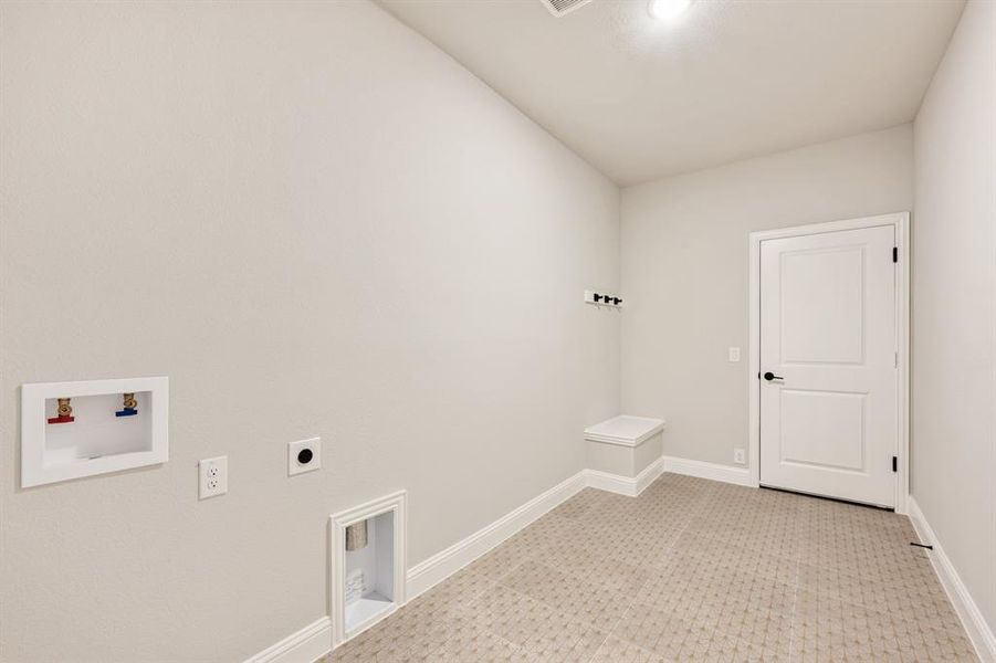 Image 38 of a home in Somerset Classic 70s & 80s.