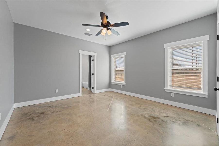 Spacious, unfurnished interior of a new home in , Whitney (Image 8).