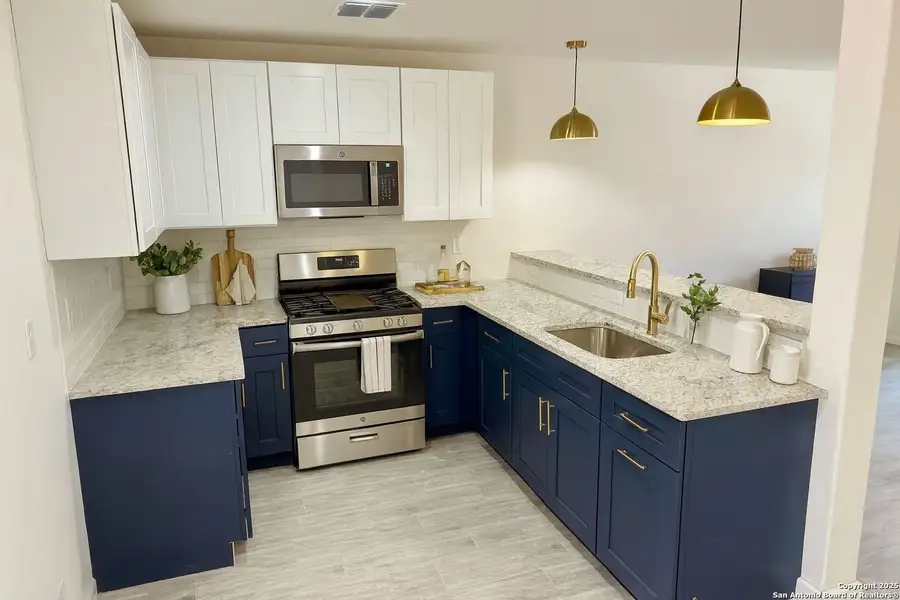 Furnished interior view inside a new home in , Canyon Lake (Image 5). Furnished interior view inside a new home in , Canyon Lake (Image 5).