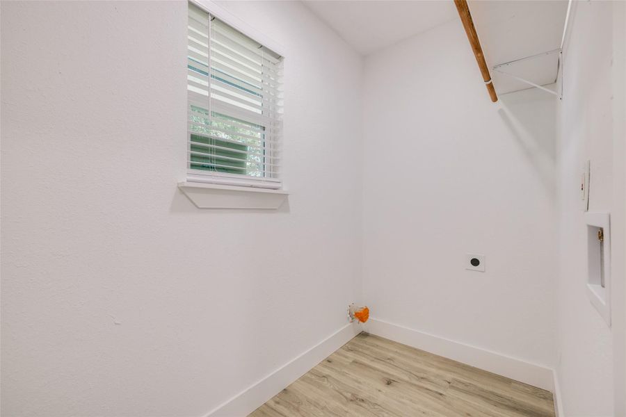 Spacious, unfurnished interior of a new home in , Cleveland (Image 27).