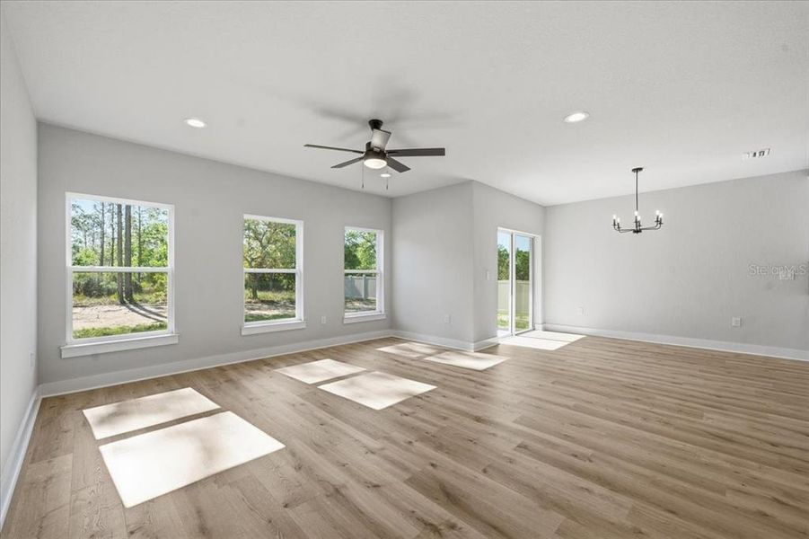 Spacious, unfurnished interior of a new home in , Weeki Wachee (Image 12).