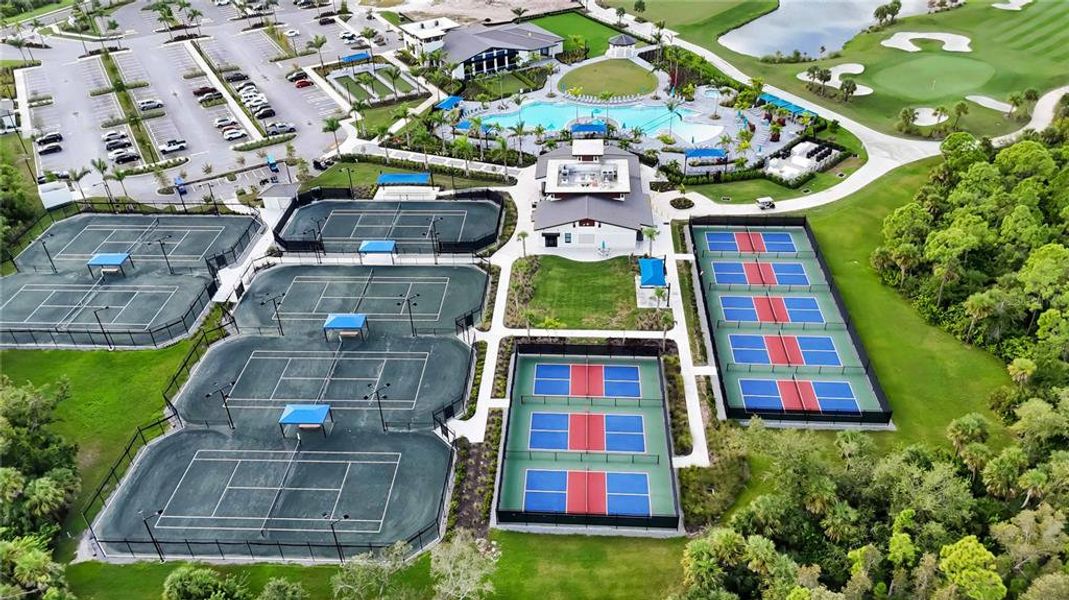 Community amenities in Wellen Park Golf & Country Club, Venice (Image 47).
