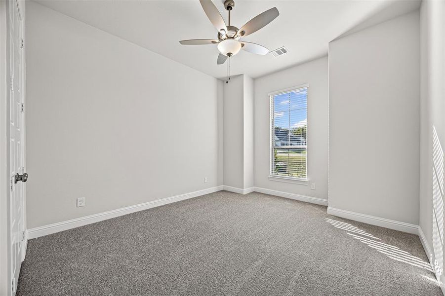 Spacious, unfurnished interior of a new home in Tuscan Estates (1 Acre Lots), Waxahachie (Image 26). Spacious, unfurnished interior of a new home in Tuscan Estates (1 Acre Lots), Waxahachie (Image 26).