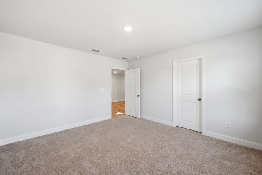 Spacious, unfurnished interior of a new home in Grand Arbor, Blythewood (Image 33).