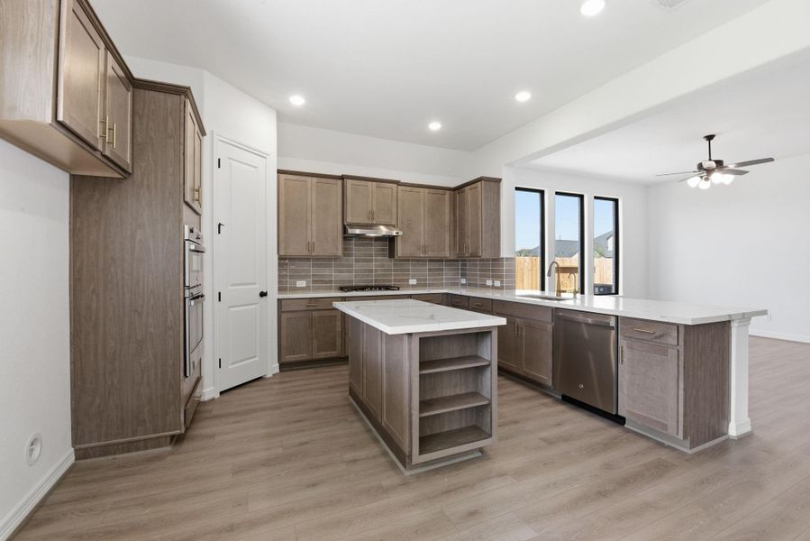 Furnished interior view inside a new home in Brookewater, Rosenberg (Image 10). Furnished interior view inside a new home in Brookewater, Rosenberg (Image 10).