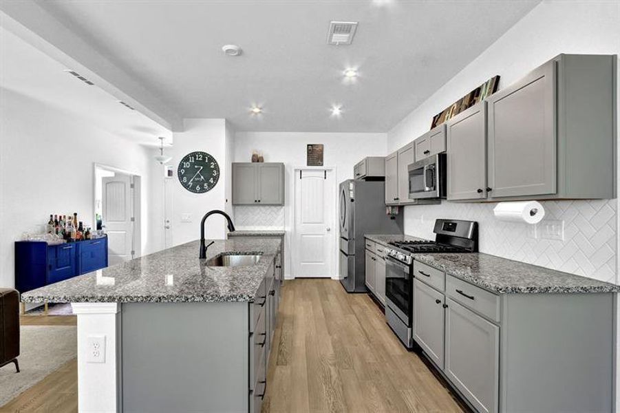 Furnished interior view inside a new home in Sweetbay Farm, Lawrenceville (Image 38).