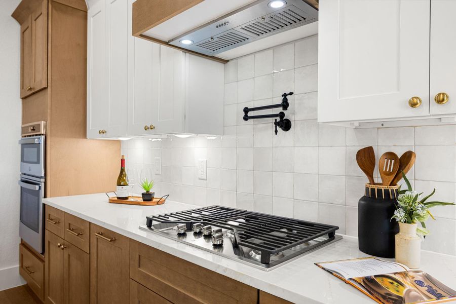 Furnished interior view inside a new home in , Tomball (Image 41).