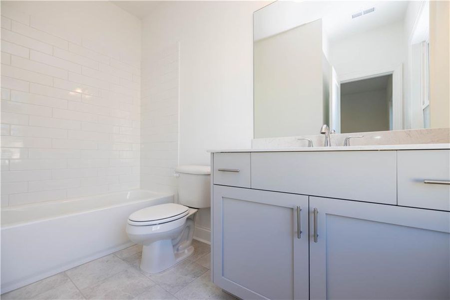 Furnished interior view inside a new home in Palisades Townhomes, Cumming (Image 10). Furnished interior view inside a new home in Palisades Townhomes, Cumming (Image 10).