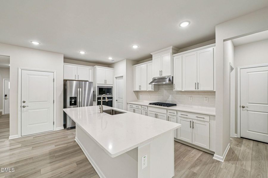 11-web-or-mls-Raleigh - Oak Manor - 928