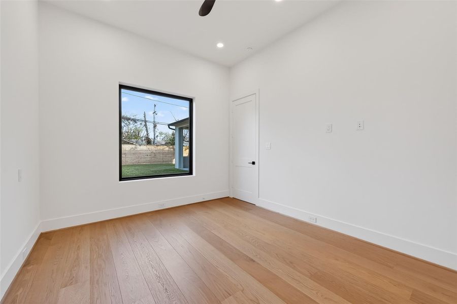 Spacious, unfurnished interior of a new home in , Houston (Image 38).