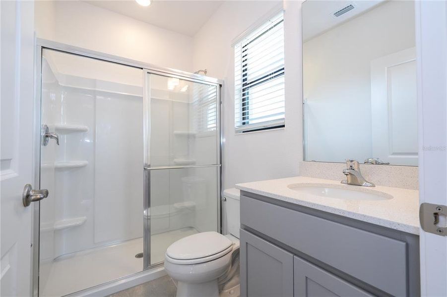 Furnished interior view inside a new home in , Orlando (Image 36).