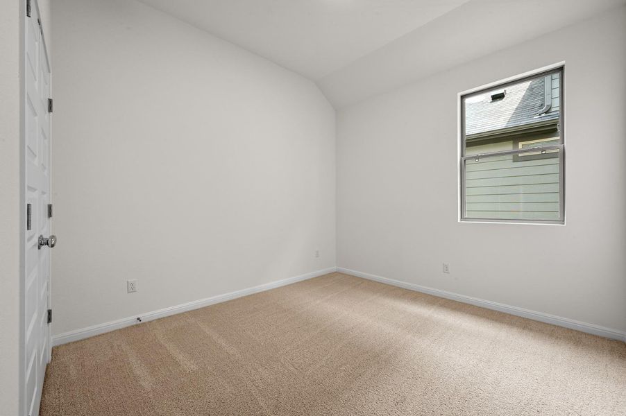 Spacious, unfurnished interior of a new home in Trinity Ranch, Elgin (Image 26).
