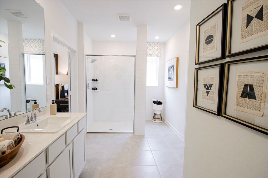 Furnished interior view inside a new home in Kresston, Montgomery (Image 4).