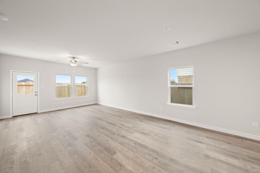 Spacious, unfurnished interior of a new home in Riverwood Ranch, Angleton (Image 13). Spacious, unfurnished interior of a new home in Riverwood Ranch, Angleton (Image 13).