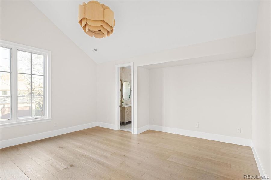 Spacious, unfurnished interior of a new home in , Denver (Image 19).