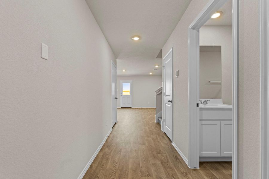 Spacious, unfurnished interior of a new home in Ladera, Luling (Image 18). Spacious, unfurnished interior of a new home in Ladera, Luling (Image 18).