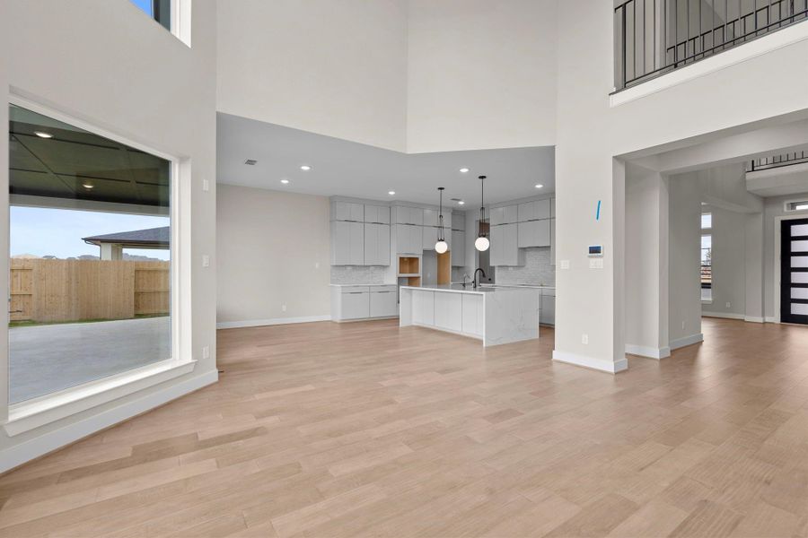 Spacious, unfurnished interior of a new home in Elyson 45' & 70', Katy (Image 28).