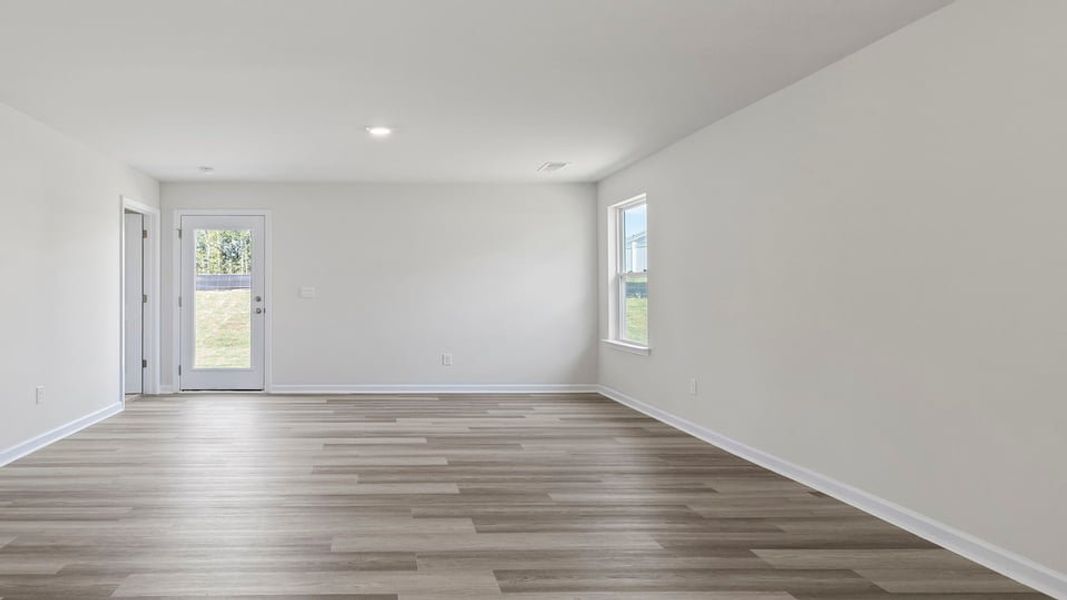 Spacious, unfurnished interior of a new home in Varner Station, Woodruff (Image 19).