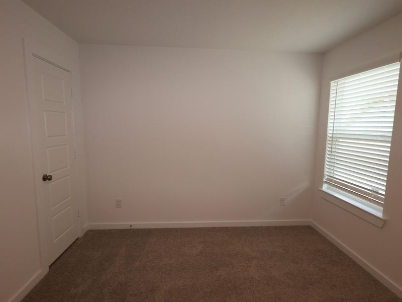Spacious, unfurnished interior of a new home in Summerview, Fulshear (Image 5).