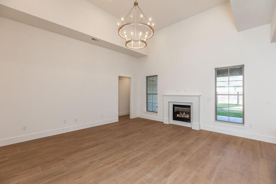 Spacious, unfurnished interior of a new home in , Beaumont (Image 30).