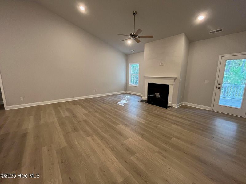 Spacious, unfurnished interior of a new home in Palmetto Creek, Bolivia (Image 13). Spacious, unfurnished interior of a new home in Palmetto Creek, Bolivia (Image 13).