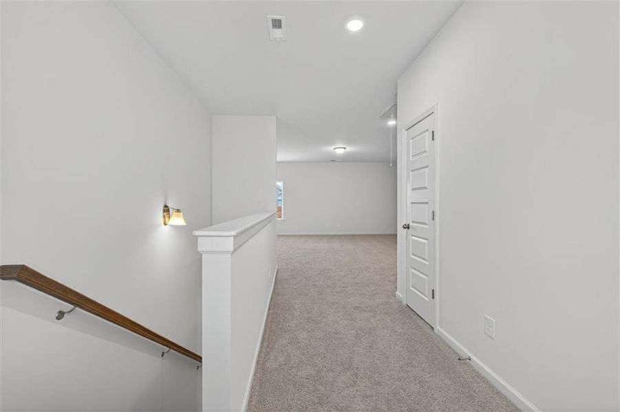 Spacious, unfurnished interior of a new home in Garrett Preserve, Douglasville (Image 25).