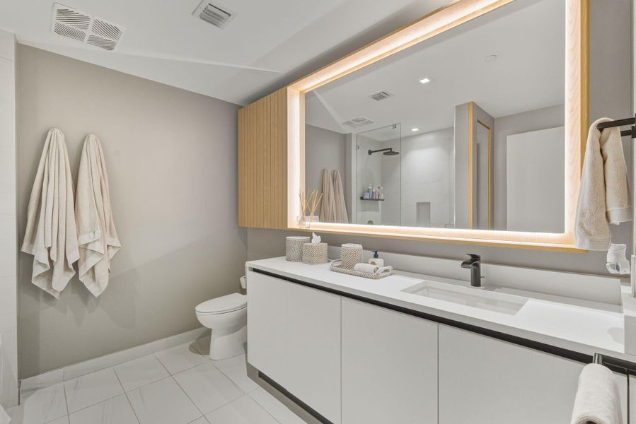 Furnished interior view inside a new home in , Pompano Beach (Image 45). Furnished interior view inside a new home in , Pompano Beach (Image 45).