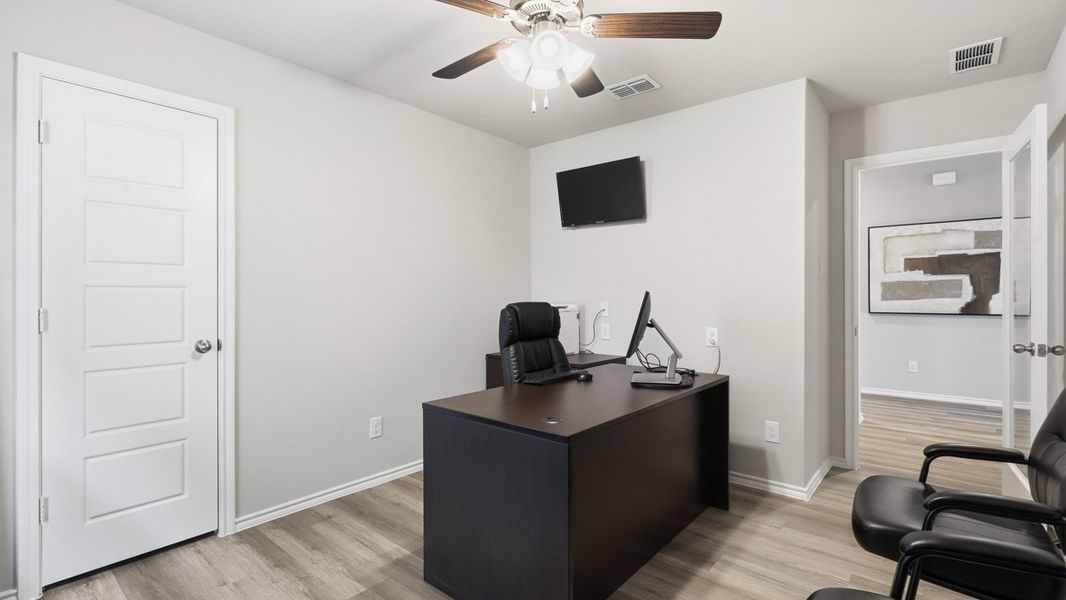 Furnished interior view inside a new home in Longhorn Estates, Fort Worth (Image 35).