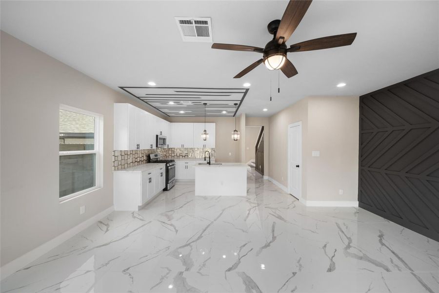 Image 16 of a home in . Image 16 of a home in .