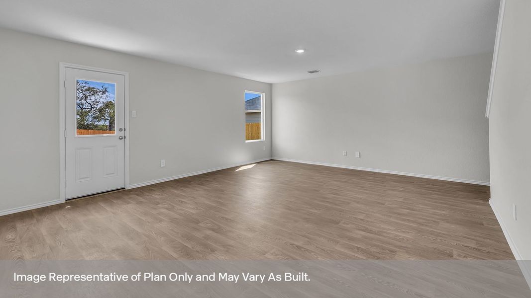 Spacious, unfurnished interior of a new home in Spring Valley, New Braunfels (Image 19).