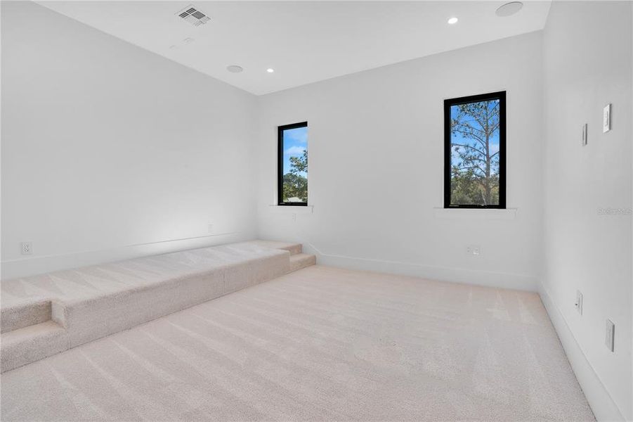 Spacious, unfurnished interior of a new home in , Orlando (Image 56).