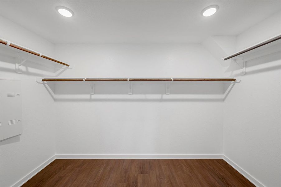 Spacious, unfurnished interior of a new home in Summerview, Fulshear (Image 31).