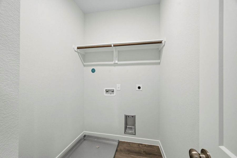 Spacious, unfurnished interior of a new home in Park Hill Villas, Stafford (Image 18).