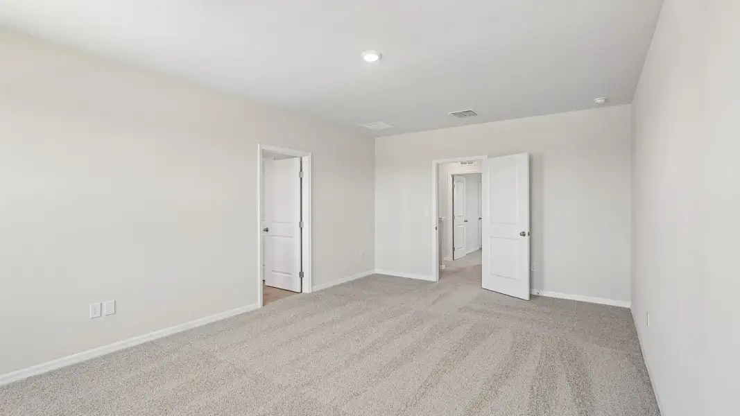 Representative unfurnished interior of a home built from the Hayden by D.R. Horton in Pinellas County Spot Lots, Pinellas Park (Image 19).