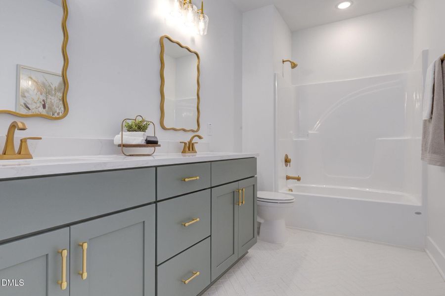 45-web-or-mls-Roombiance45