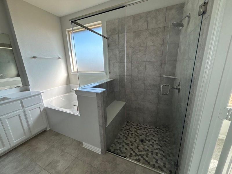 Furnished interior view inside a new home in Waterford Park, Weatherford (Image 6).