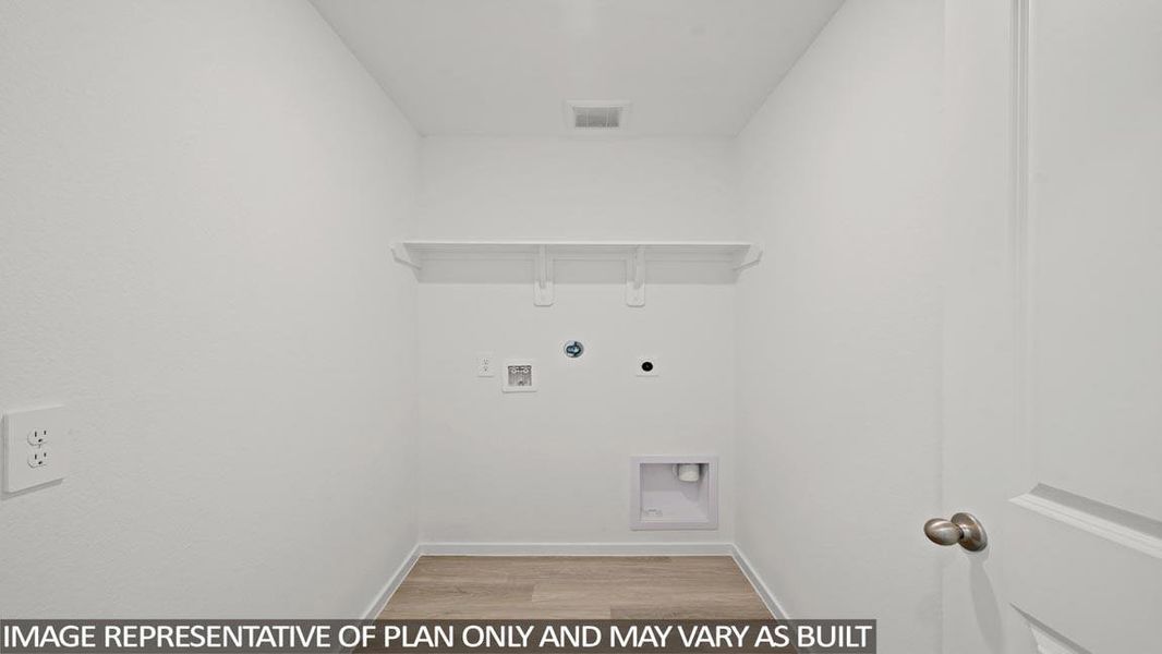 Spacious, unfurnished interior of a new home in Grand Pines, Magnolia (Image 14). Spacious, unfurnished interior of a new home in Grand Pines, Magnolia (Image 14).