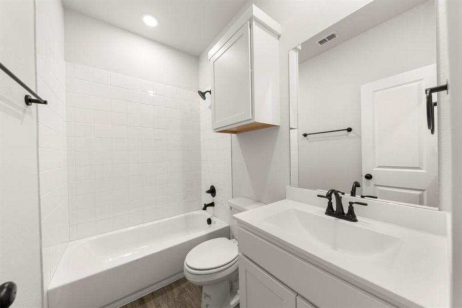 04. 1921 Sapphire - 2ND Bath 04. 1921 Sapphire - 2ND Bath