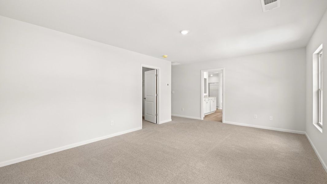 Spacious, unfurnished interior of a new home in South Wind, Union City (Image 24).