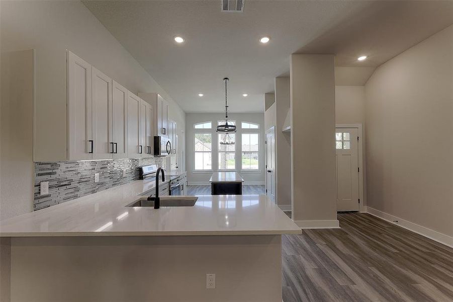 Kitchen and breakfast room