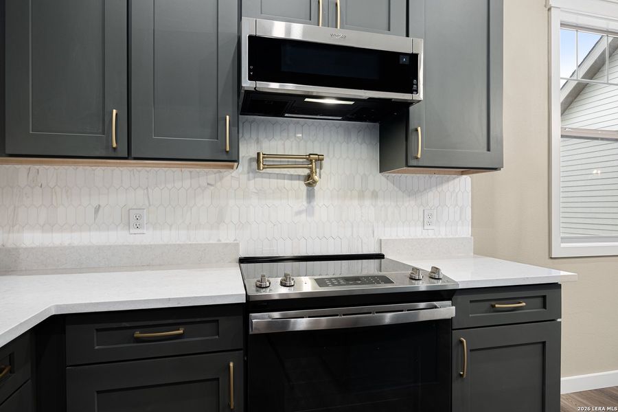 Close-up of interior finishes inside a home in , Canyon Lake (Image 23).