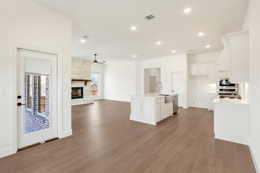 Furnished interior view inside a new home in Villages of Hurricane Creek, Anna (Image 17).