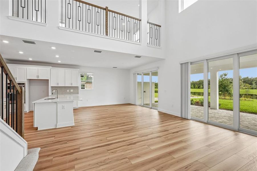 Spacious, unfurnished interior of a new home in Hawkstone, Sarasota (Image 14).