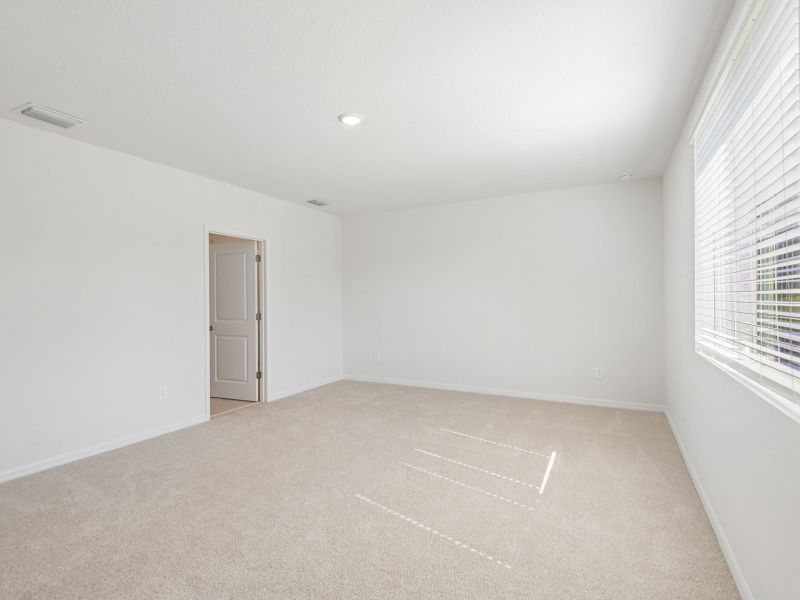 Spacious, unfurnished interior of a new home in Pine Ridge Meadows, Hudson (Image 18).