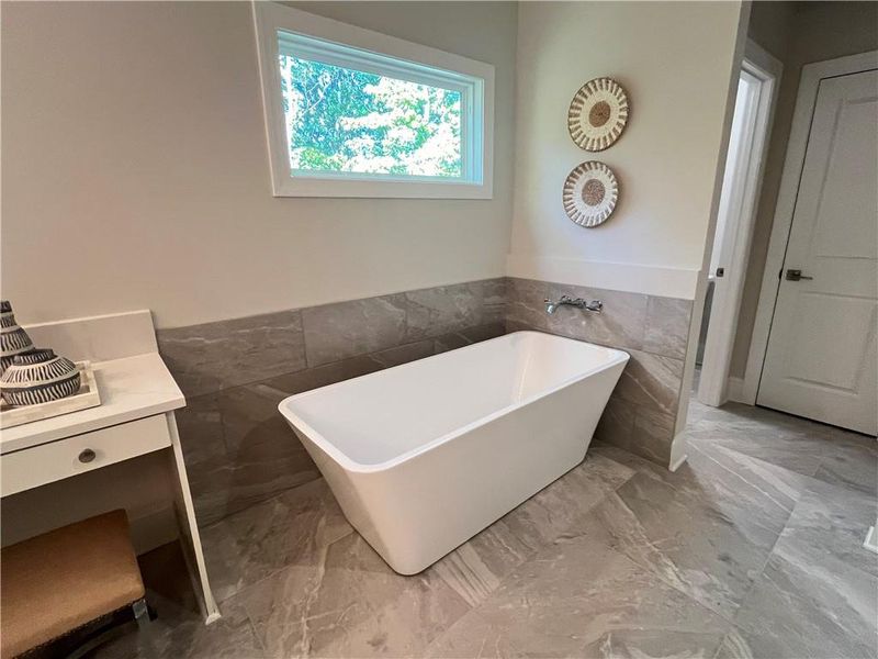 Furnished interior view inside a new home in Liberty Springs, Woodstock (Image 19). Furnished interior view inside a new home in Liberty Springs, Woodstock (Image 19).