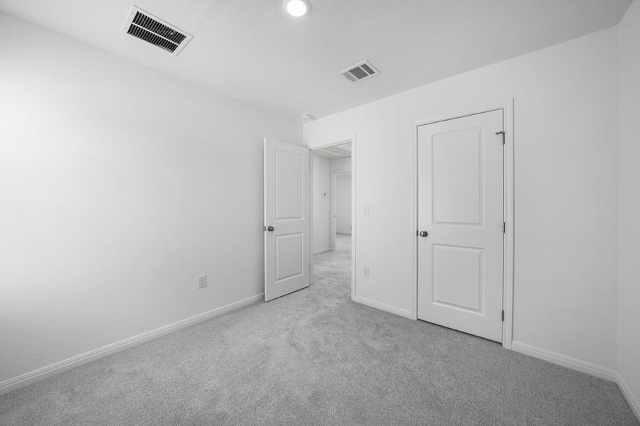 Spacious, unfurnished interior of a new home in Longview 40s, Del Valle (Image 17).