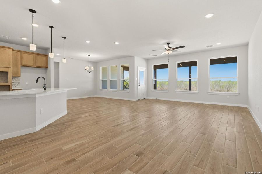 Spacious, unfurnished interior of a new home in Alamo Estates, San Antonio (Image 29).